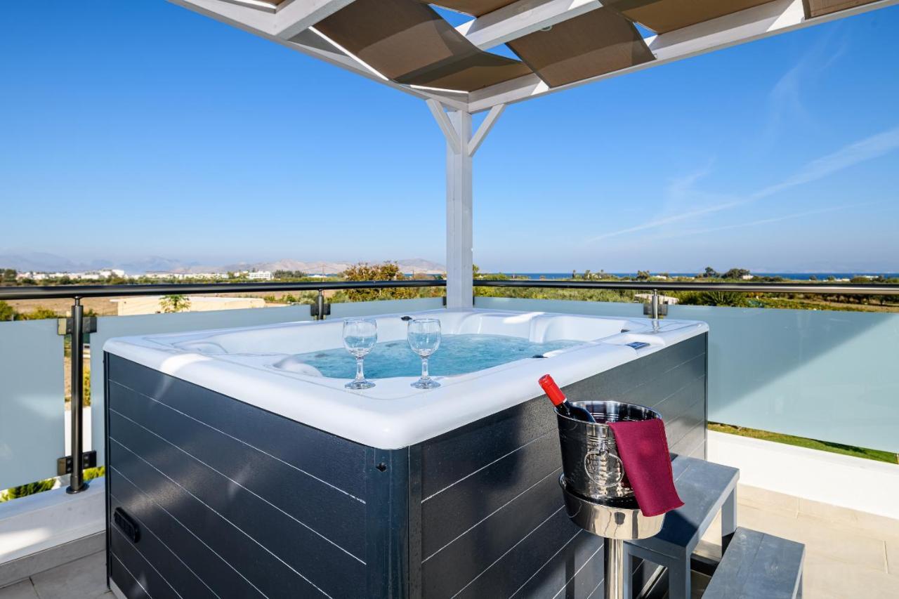 ASTERIA PEARL VILLA 2 with Rooftop Jacuzzi Tigaki Zewnętrze zdjęcie