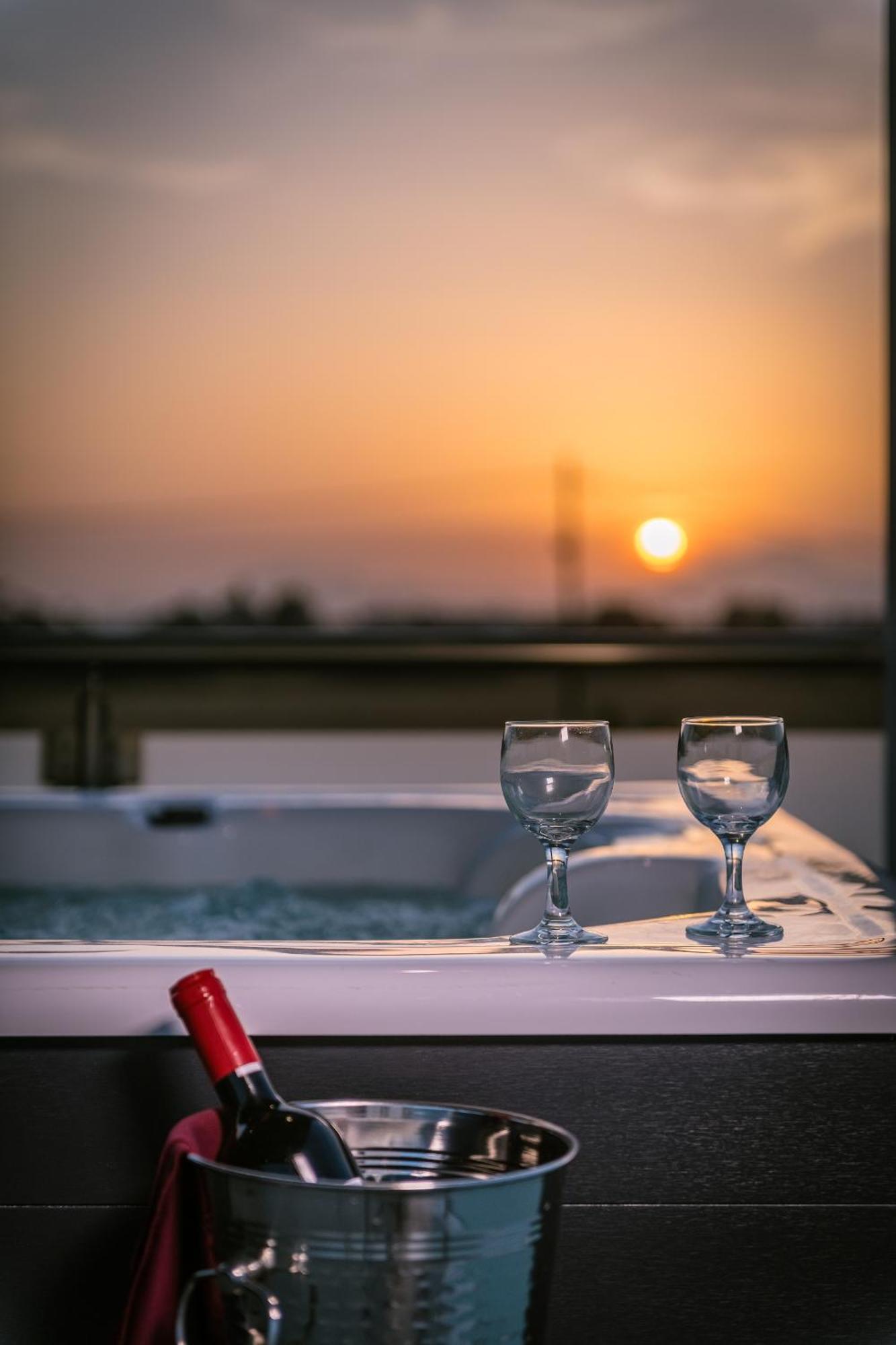 ASTERIA PEARL VILLA 2 with Rooftop Jacuzzi Tigaki Zewnętrze zdjęcie